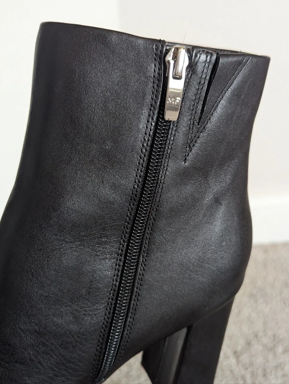 Marc Fisher Yanara Leather Pointed Toe Booties - Black sz 9